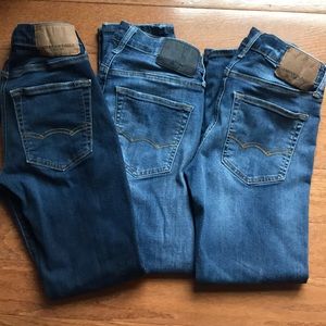 3 pairs American Eagle jeans